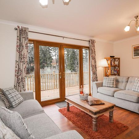 Fersit Log Cottage Roybridge Ngoại thất bức ảnh