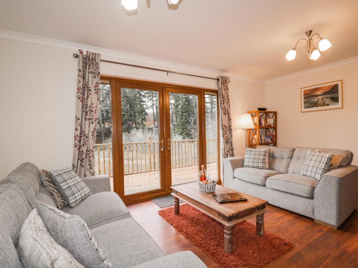 Fersit Log Cottage Roybridge Ngoại thất bức ảnh