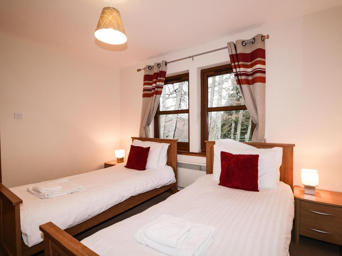 Fersit Log Cottage Roybridge Ngoại thất bức ảnh